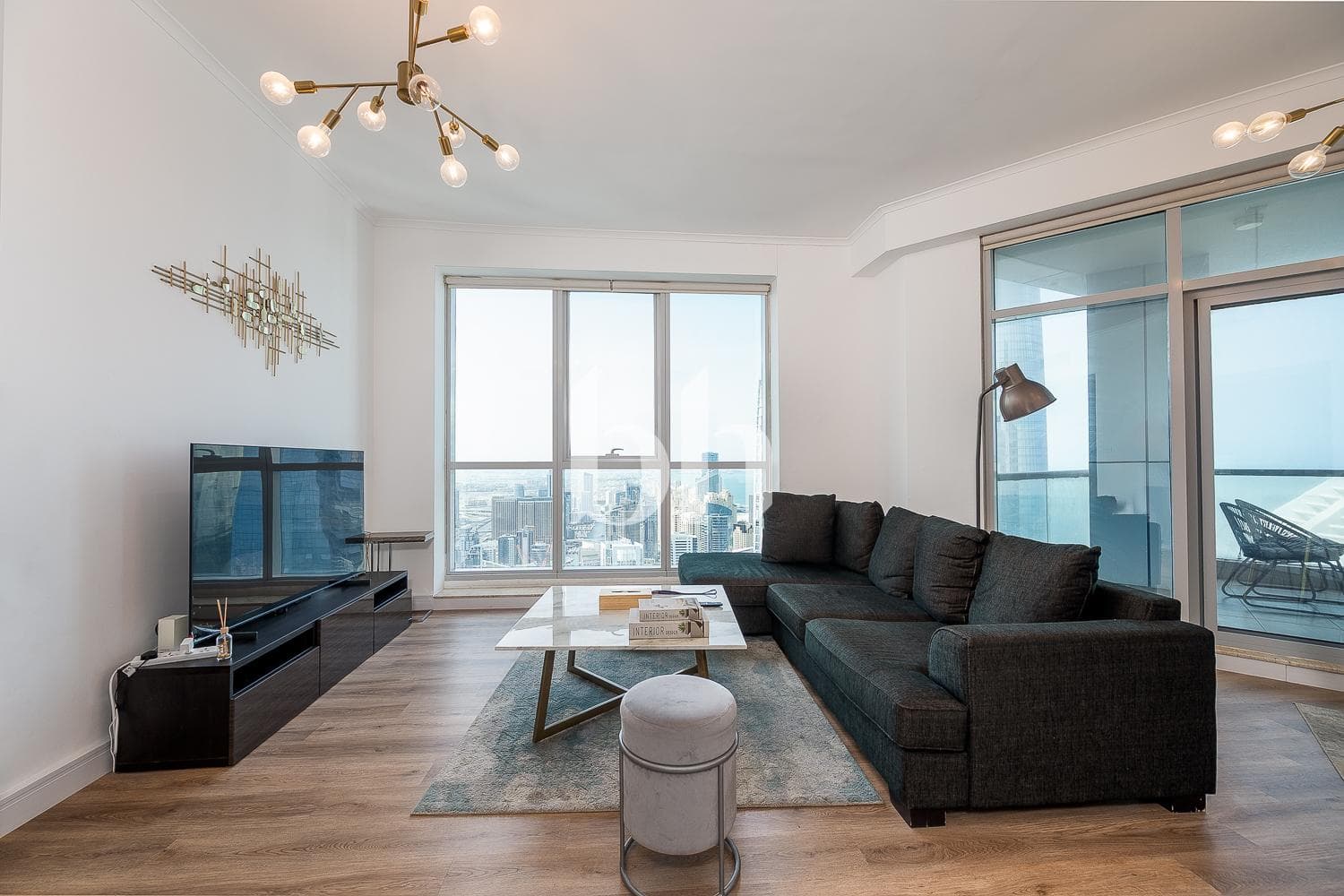 3 Bedroom Apartment in The Torch - photo 1
