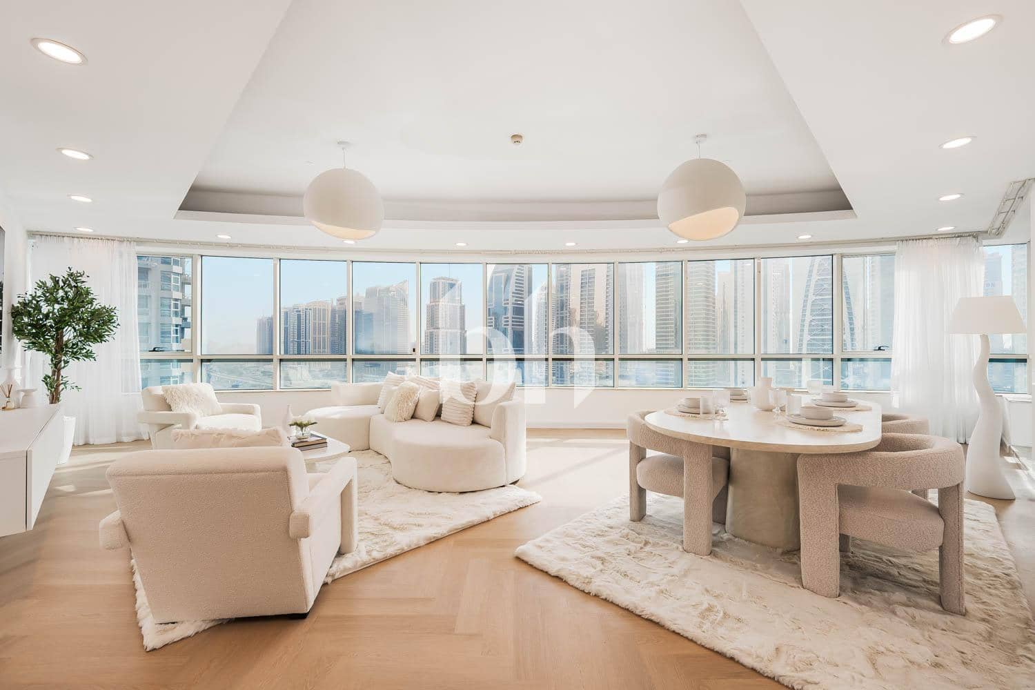 4 Bedroom Apartment in Horizon Tower