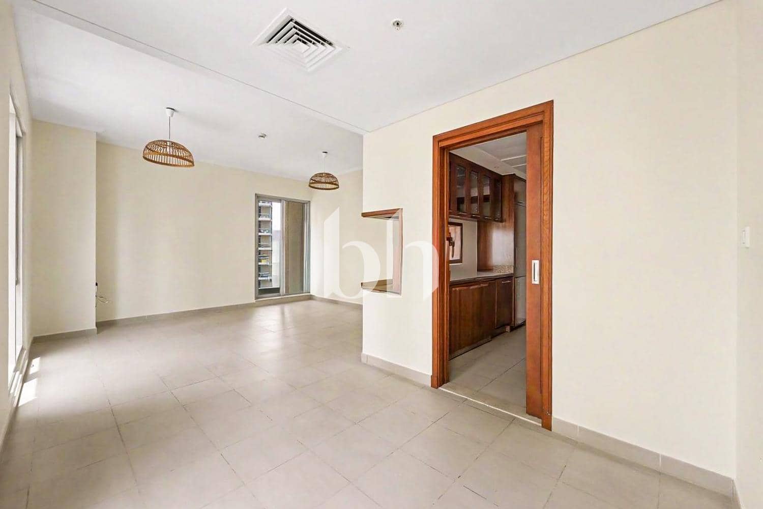 1 Bedroom Apartment in Beauport Tower - photo 1