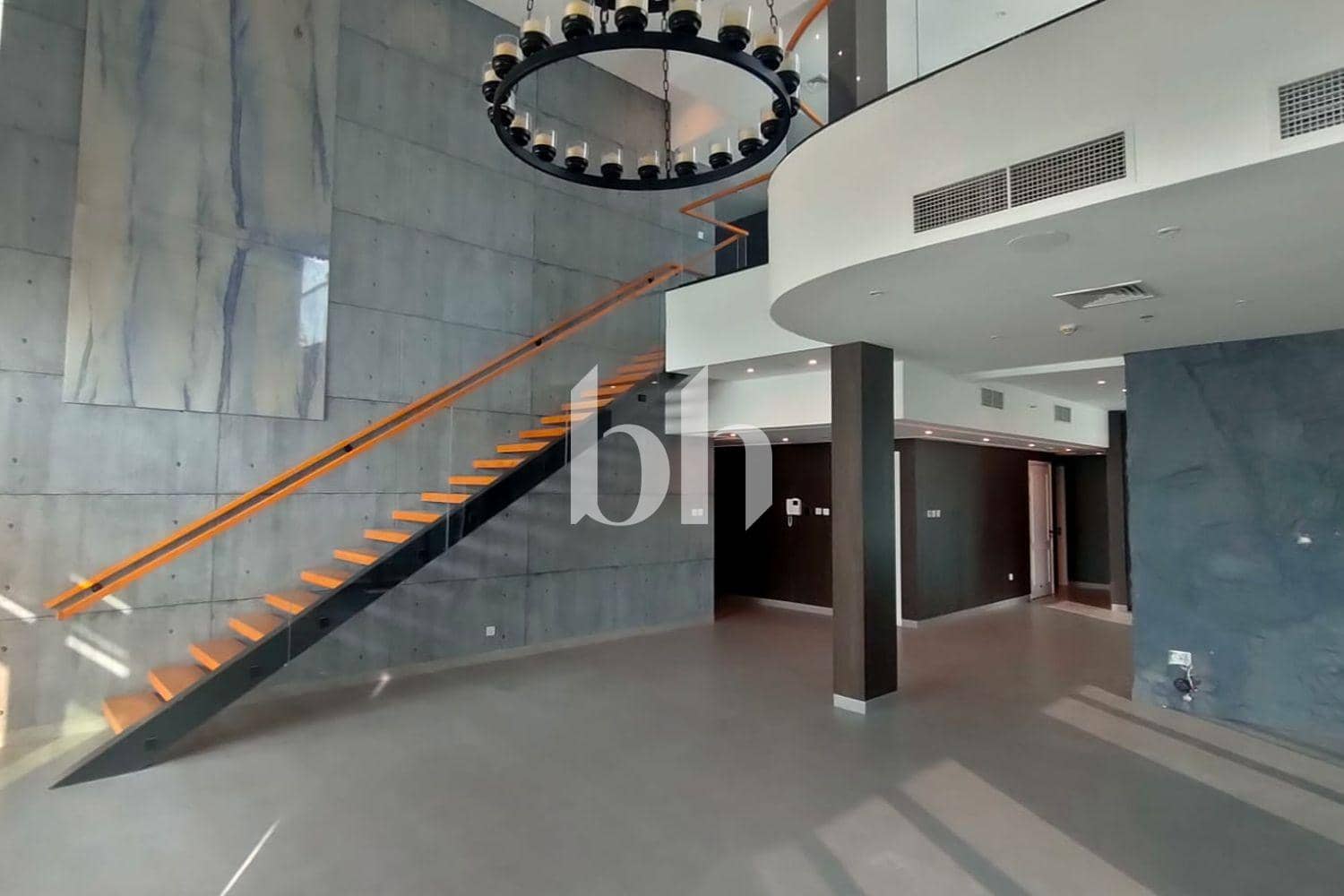 4 Bedroom Apartment in The Royal Oceanic - photo 1