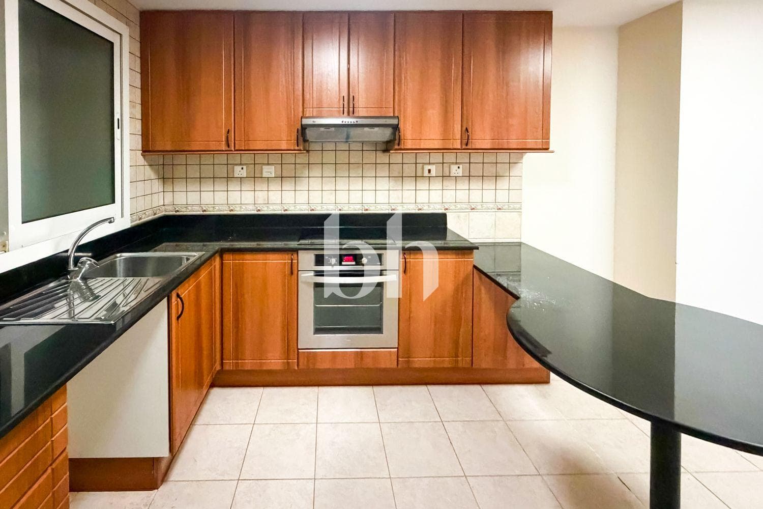 1 Bedroom Apartment in Princess Tower - photo 2