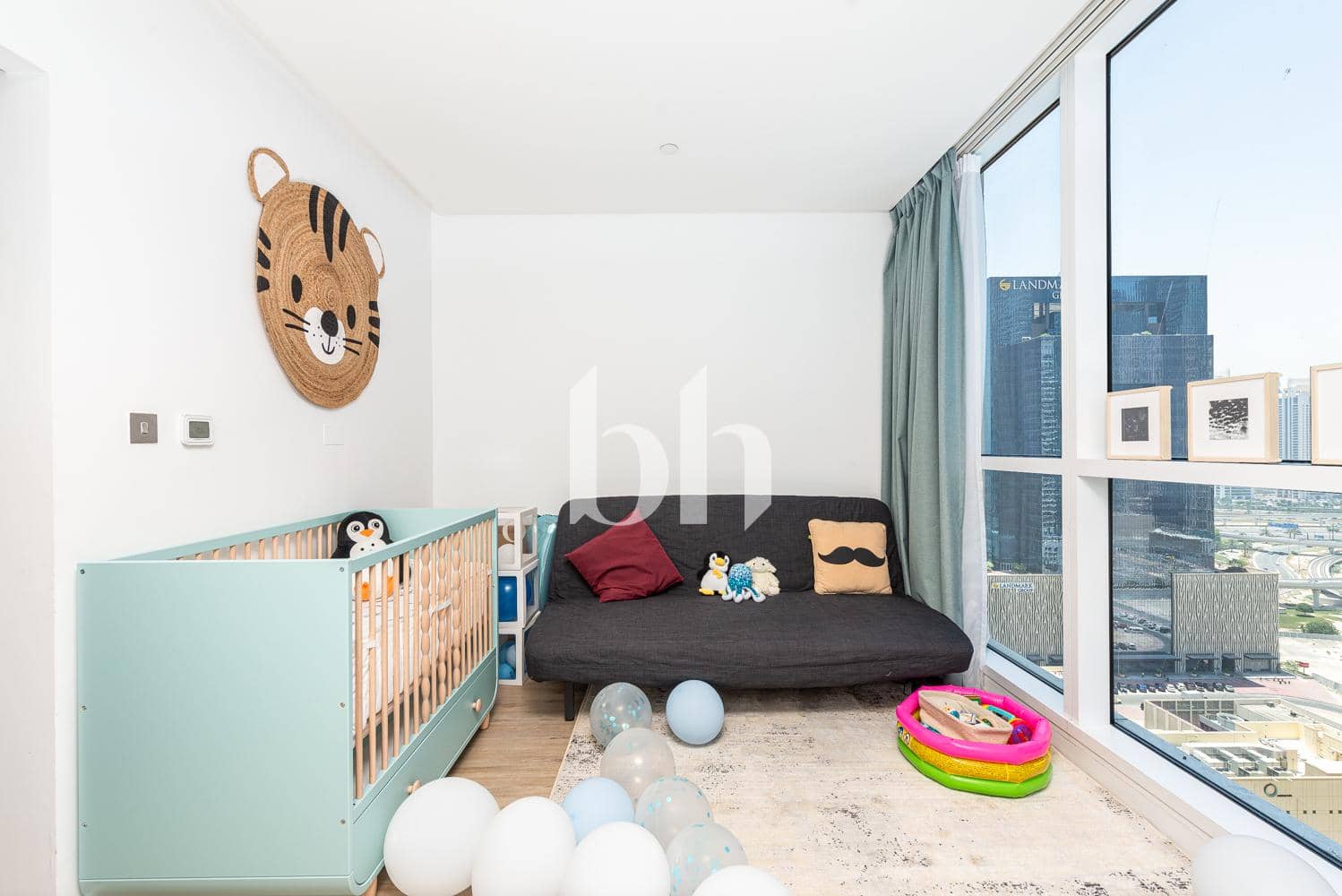 2 Bedroom Apartment in 23 Marina - photo 2