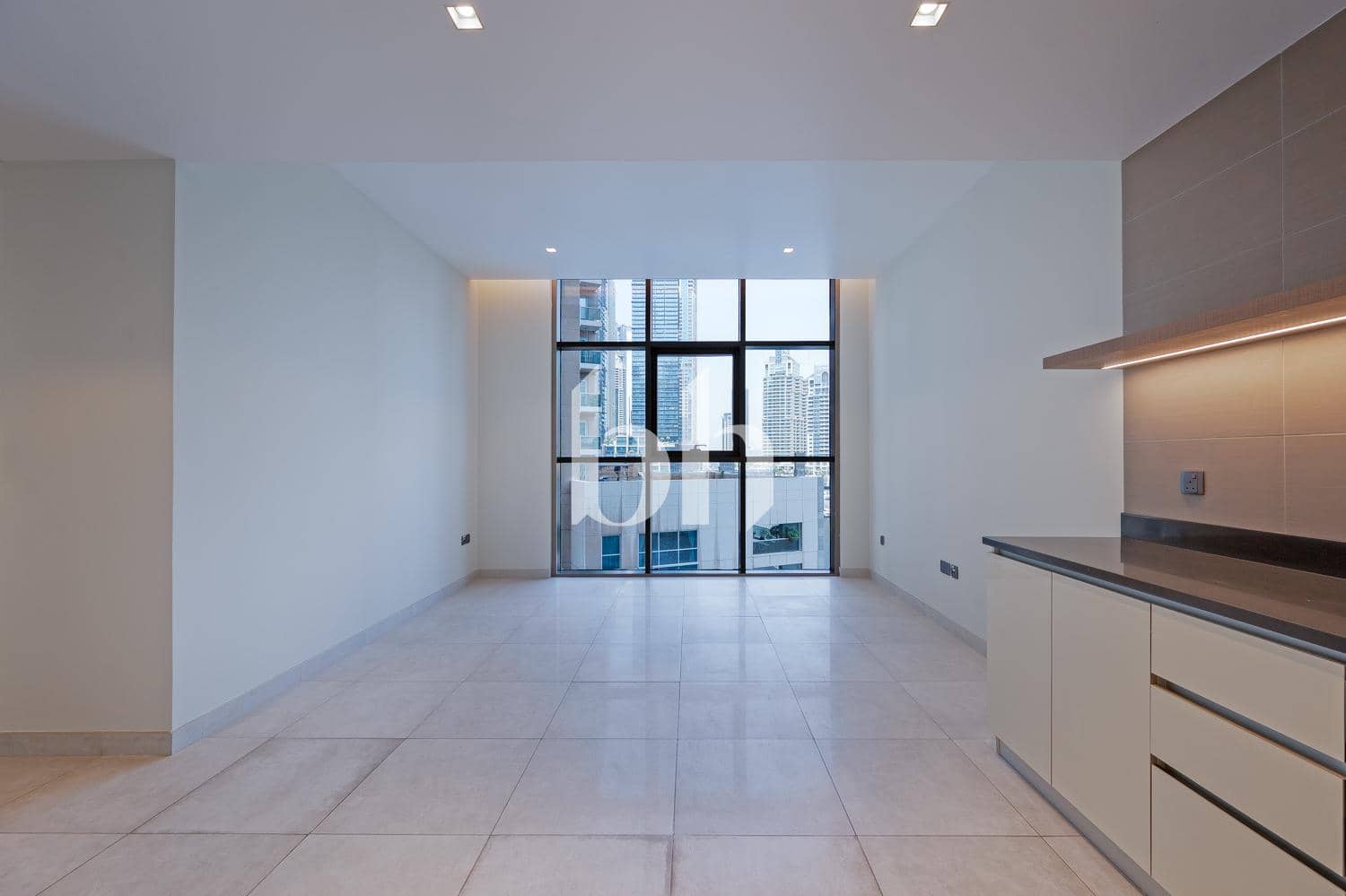 1 Bedroom Apartment in No.9 - photo 2