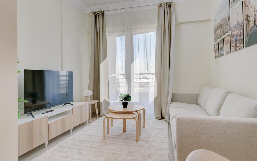 1 Bedroom Apartment in Manchester Tower - photo 2