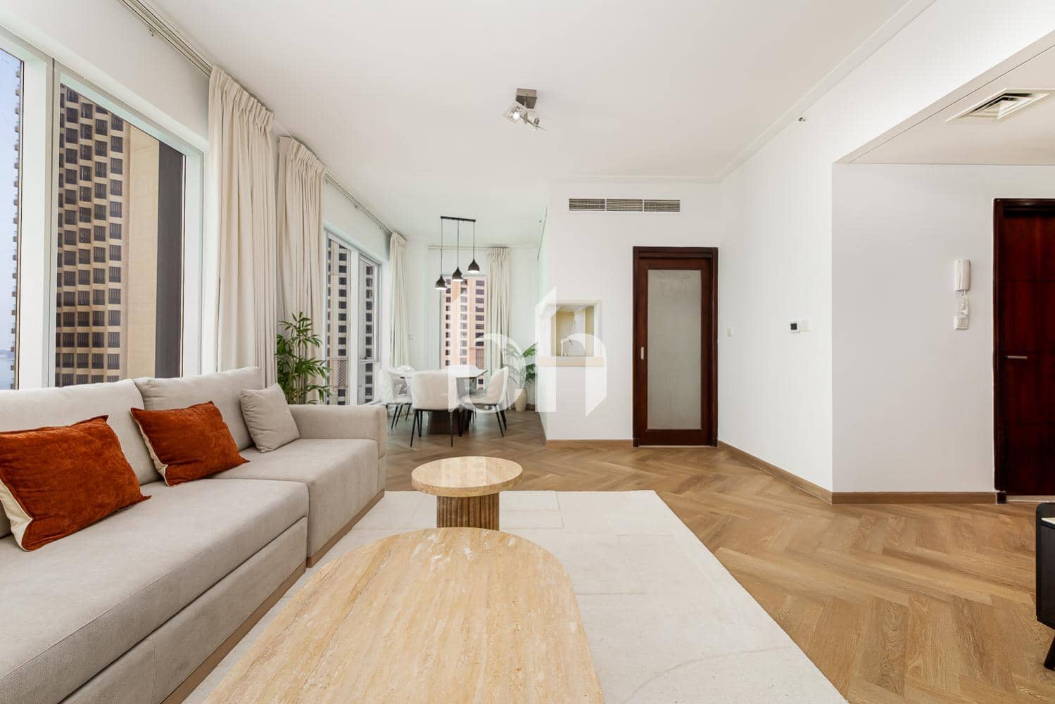 1 Bedroom Apartment in Shemara Tower - photo 1