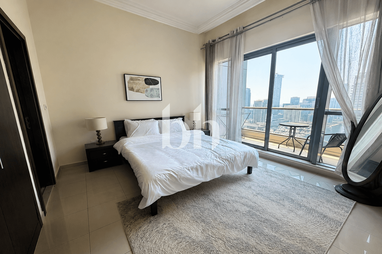 1 Bedroom Apartment in Central Tower - photo 2