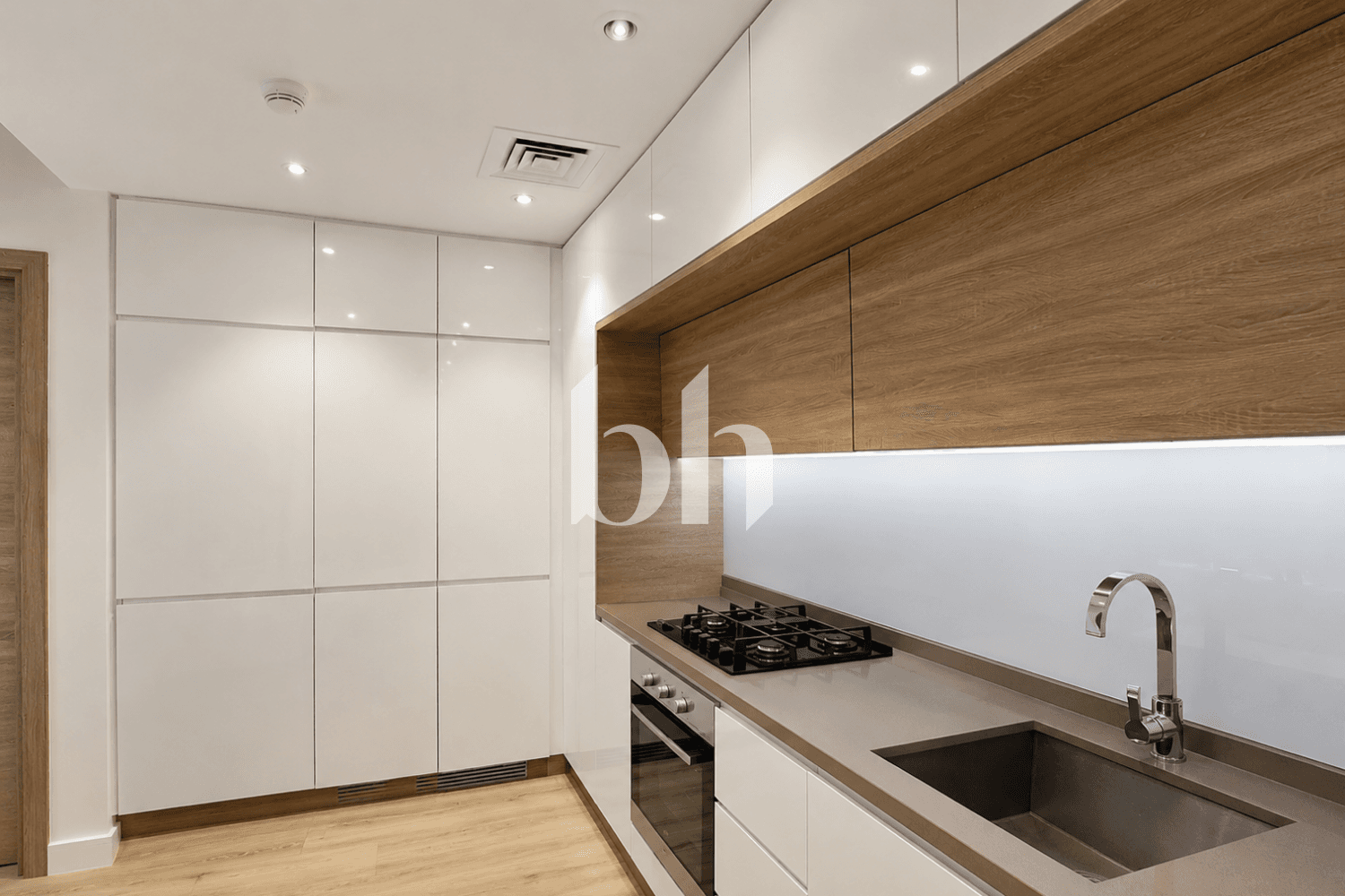 1 Bedroom Apartment in Studio One - photo 2