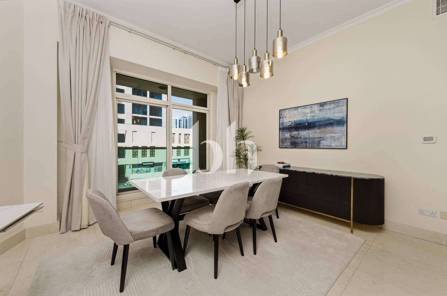 3 Bedroom Apartment in Marina Mansions - photo 2