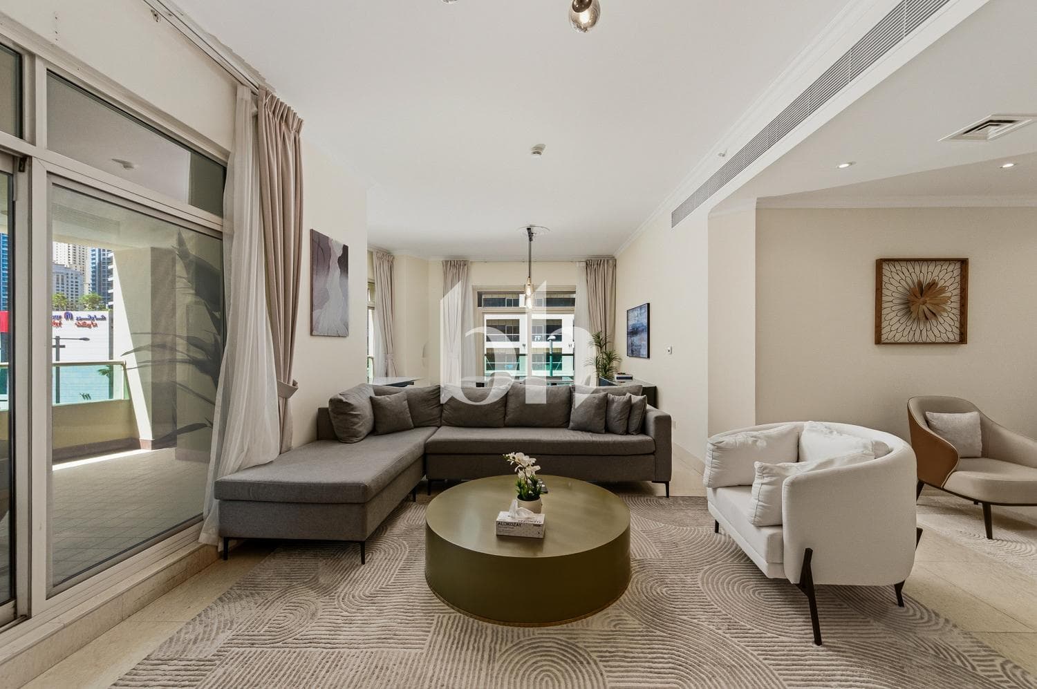 3 Bedroom Apartment in Marina Mansions - photo 1