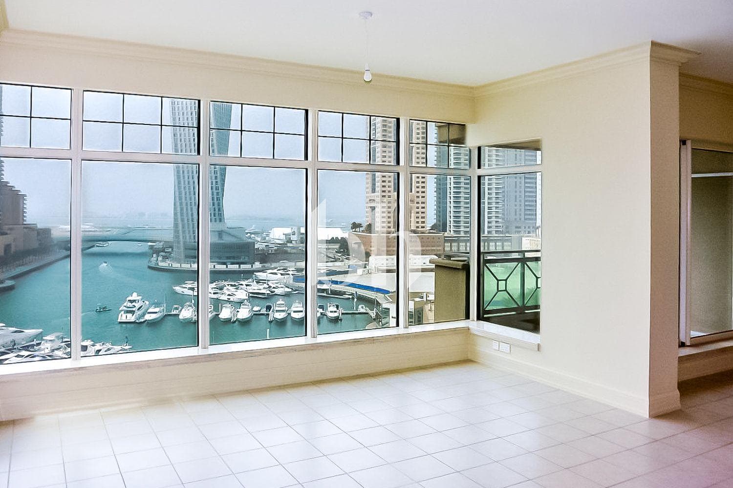 3 Bedroom Apartment in Al Anbar Tower - photo 1
