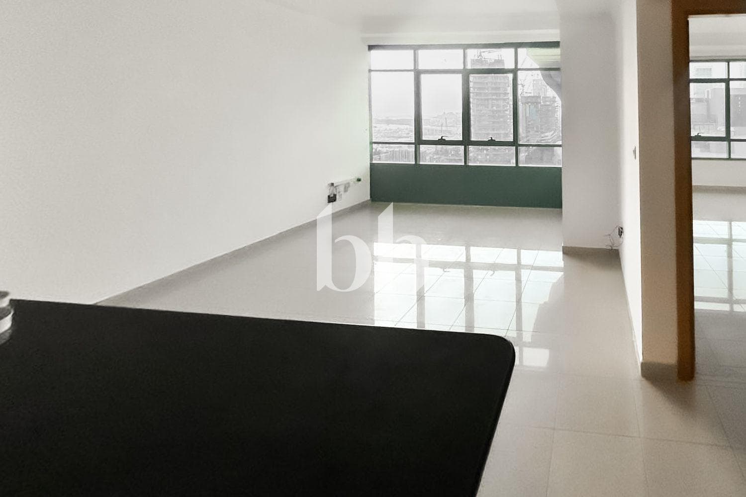 1 Bedroom Apartment in Marina Crown - photo 1