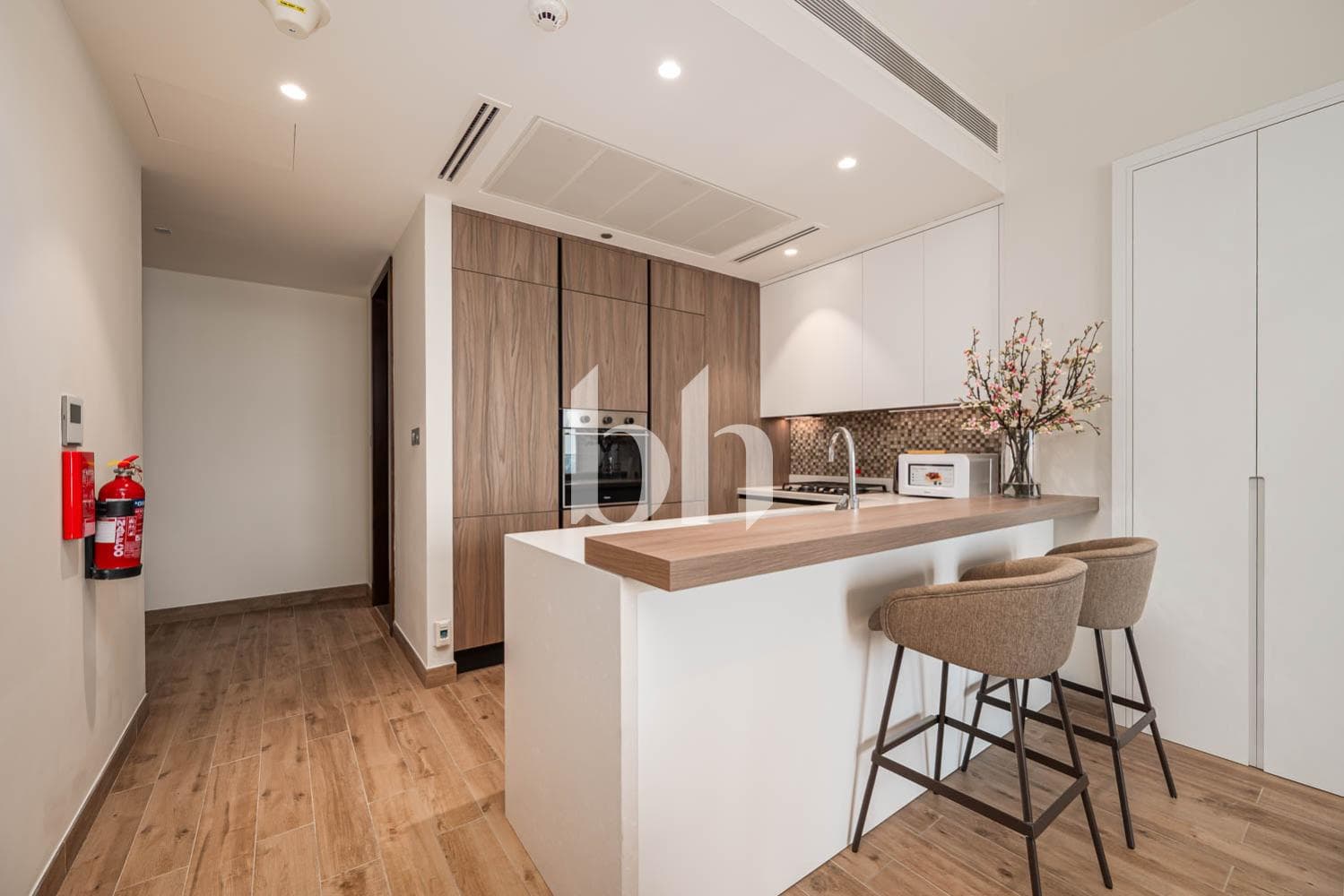 1 Bedroom Apartment in Jumeirah Living Marina Gate - photo 1