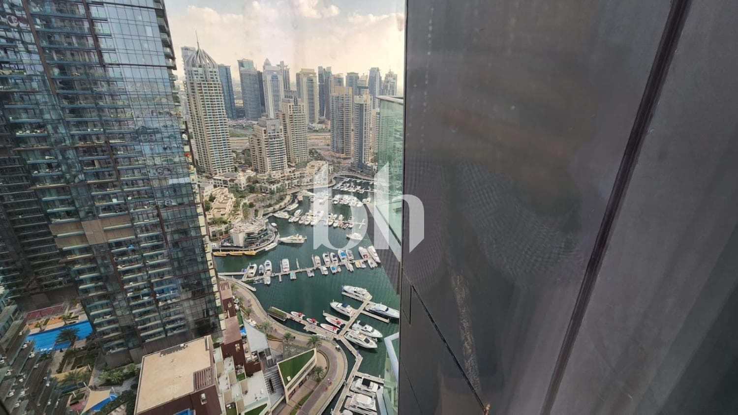 3 Bedroom Apartment in Damac Heights - photo 2