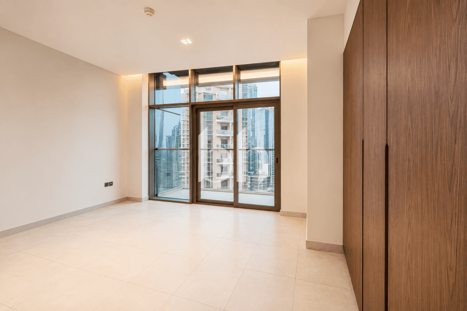 3 Bedroom Apartment in No.9 - photo 2