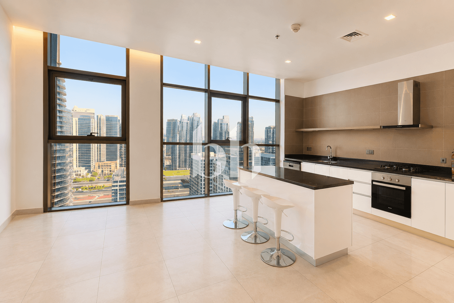 3 Bedroom Apartment in No.9 - photo 2