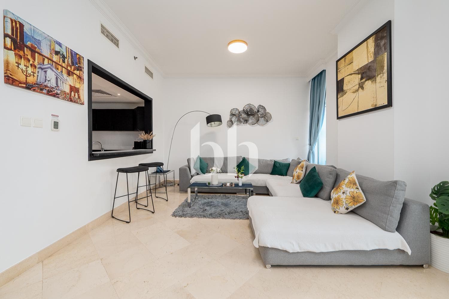 2 Bedroom Apartment in Dorra Bay - photo 2