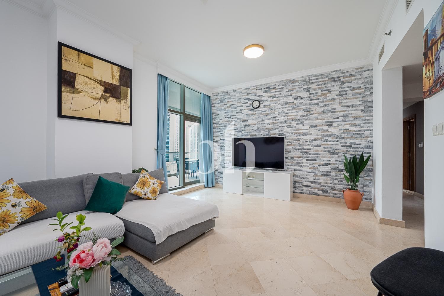 2 Bedroom Apartment in Dorra Bay - photo 1