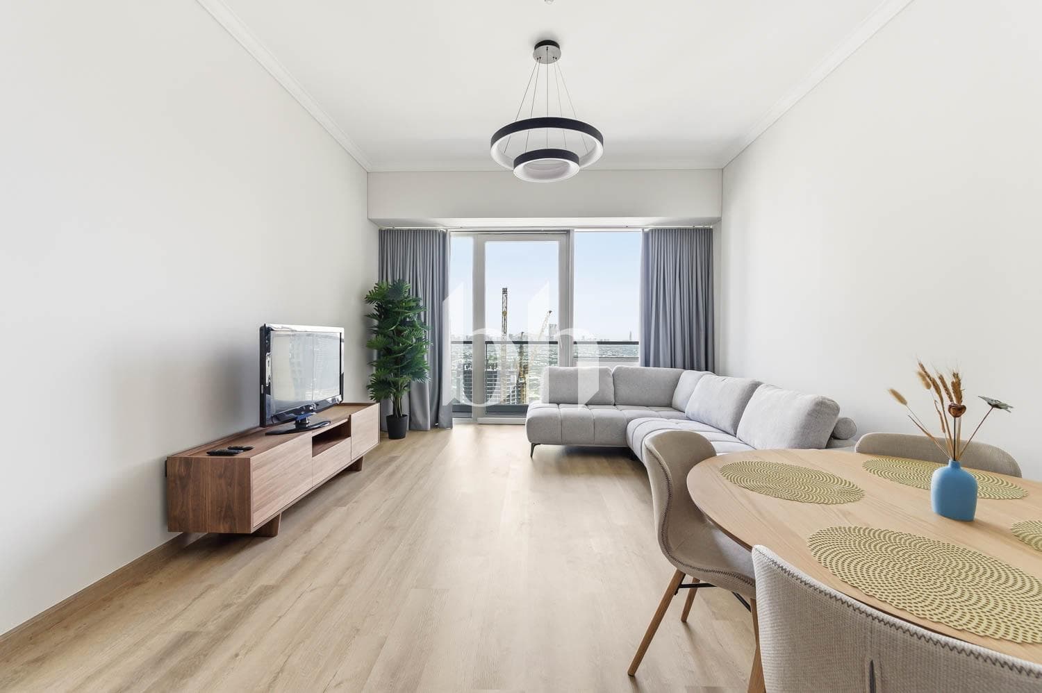 1 Bedroom Apartment in Ocean Heights - photo 1