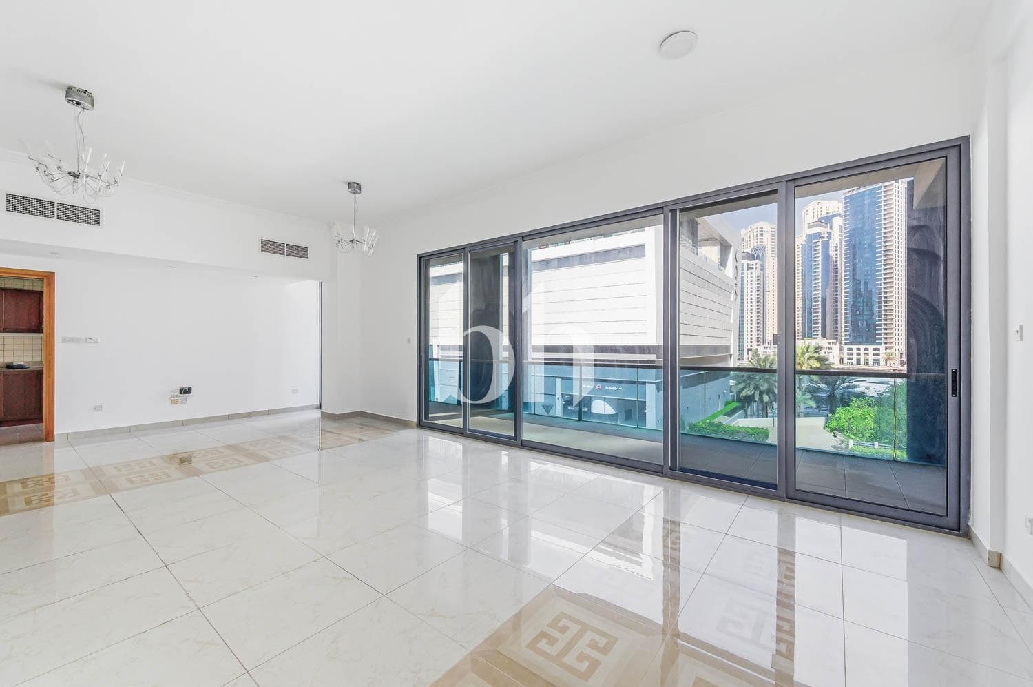 4 Bedroom Apartment in Azure - photo 1