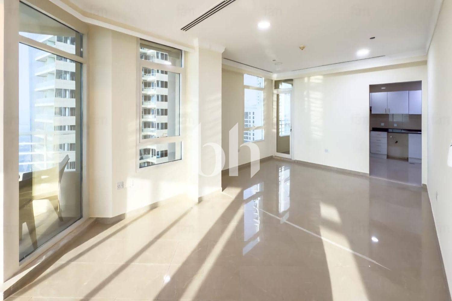 4 Bedroom Apartment in Marina Crown - photo 2