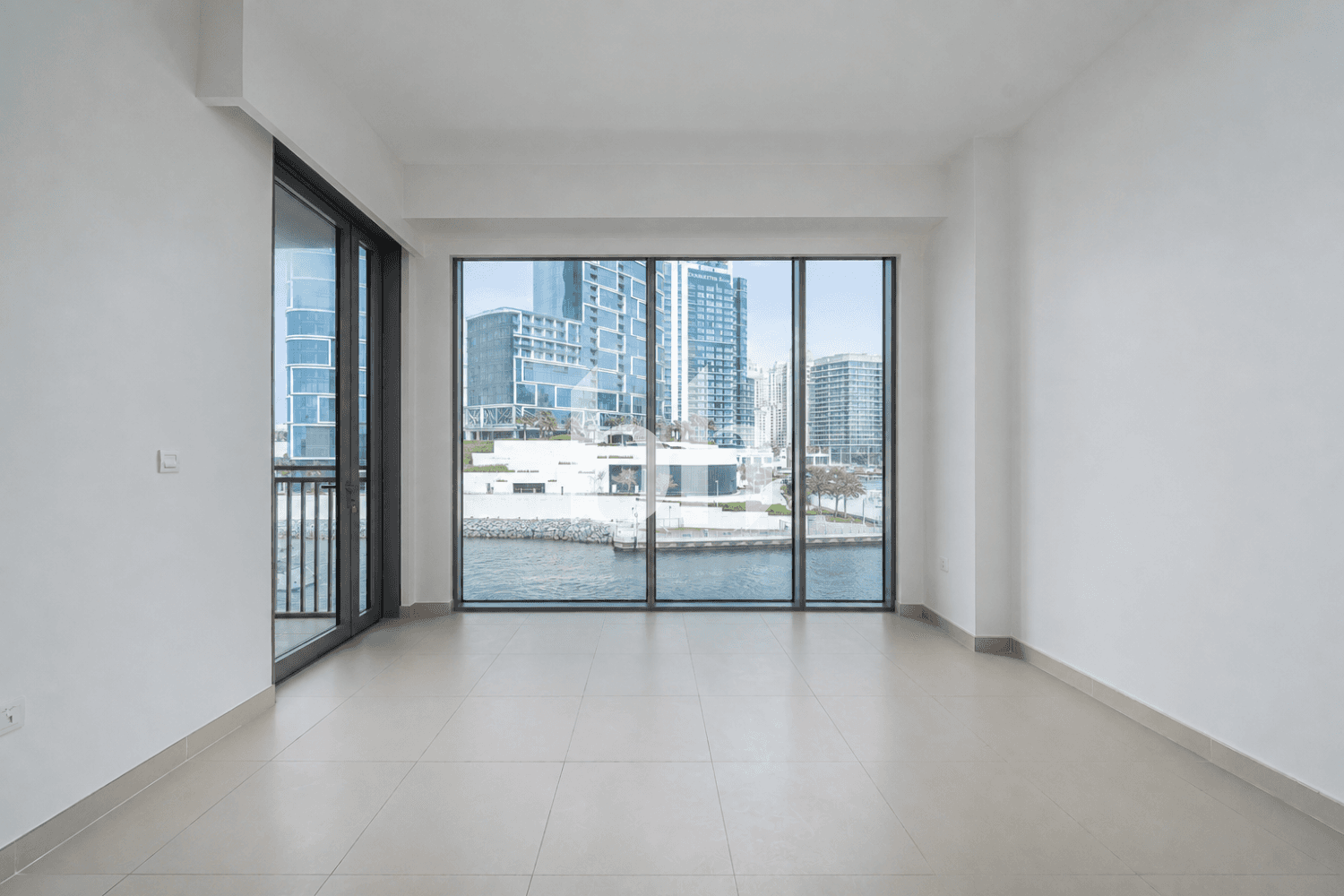 1 Bedroom Apartment in 5242 Tower 1