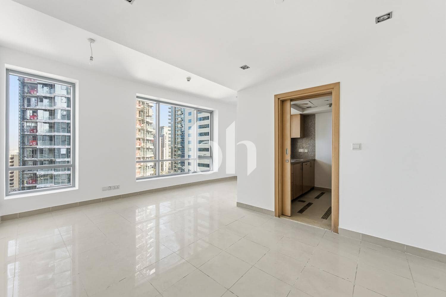1 Bedroom Apartment in Blakely Tower - photo 2