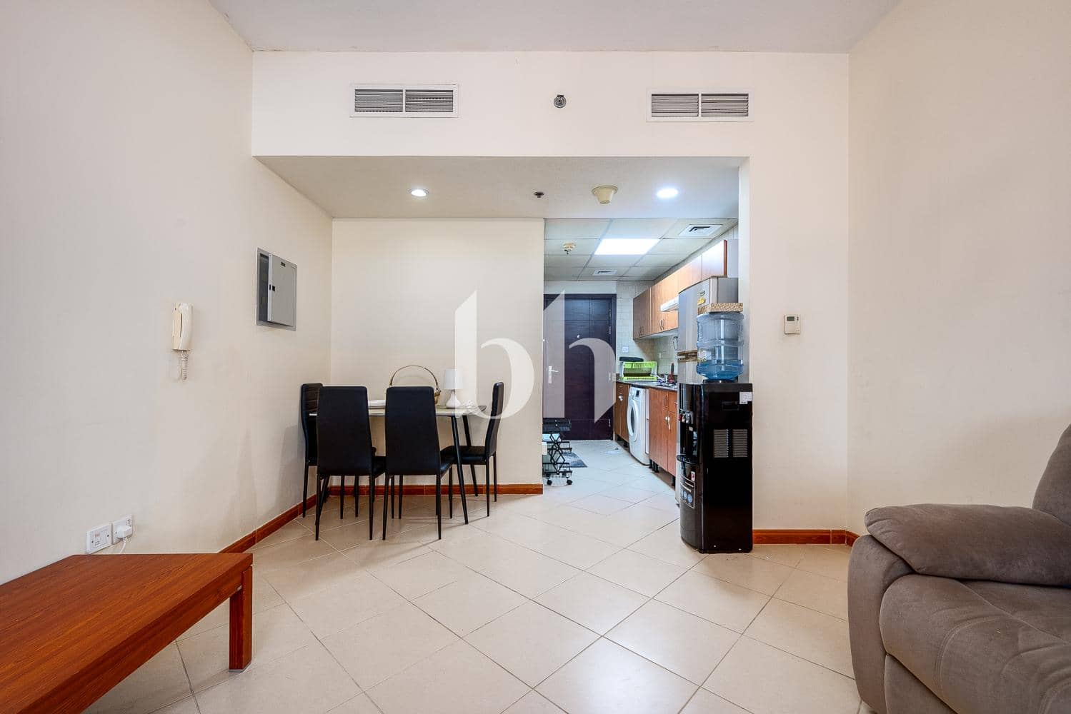 Studio Apartment in Marina Diamond 3 - photo 1