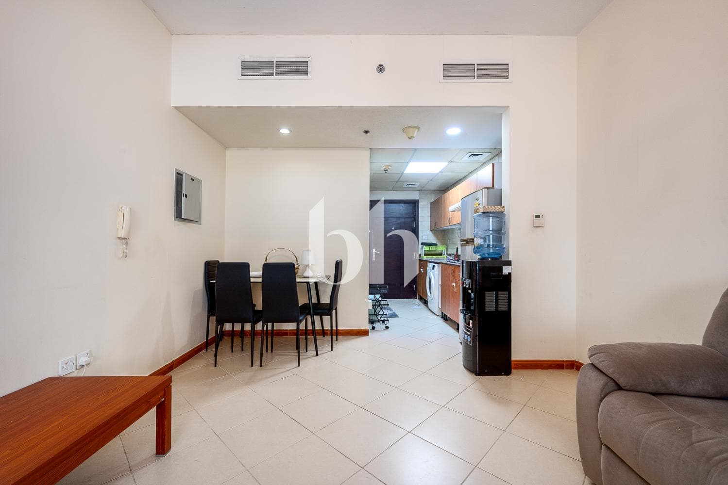 Studio Apartment in Marina Diamond 3 - photo 1