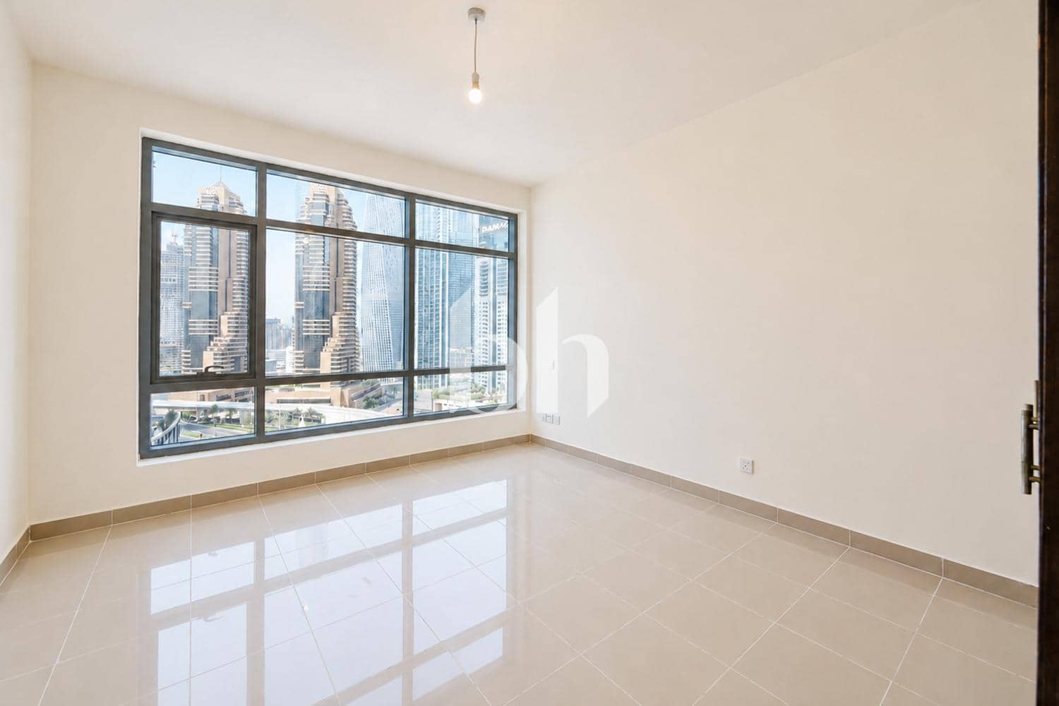 2 Bedroom Apartment in Bonaire Tower - photo 2