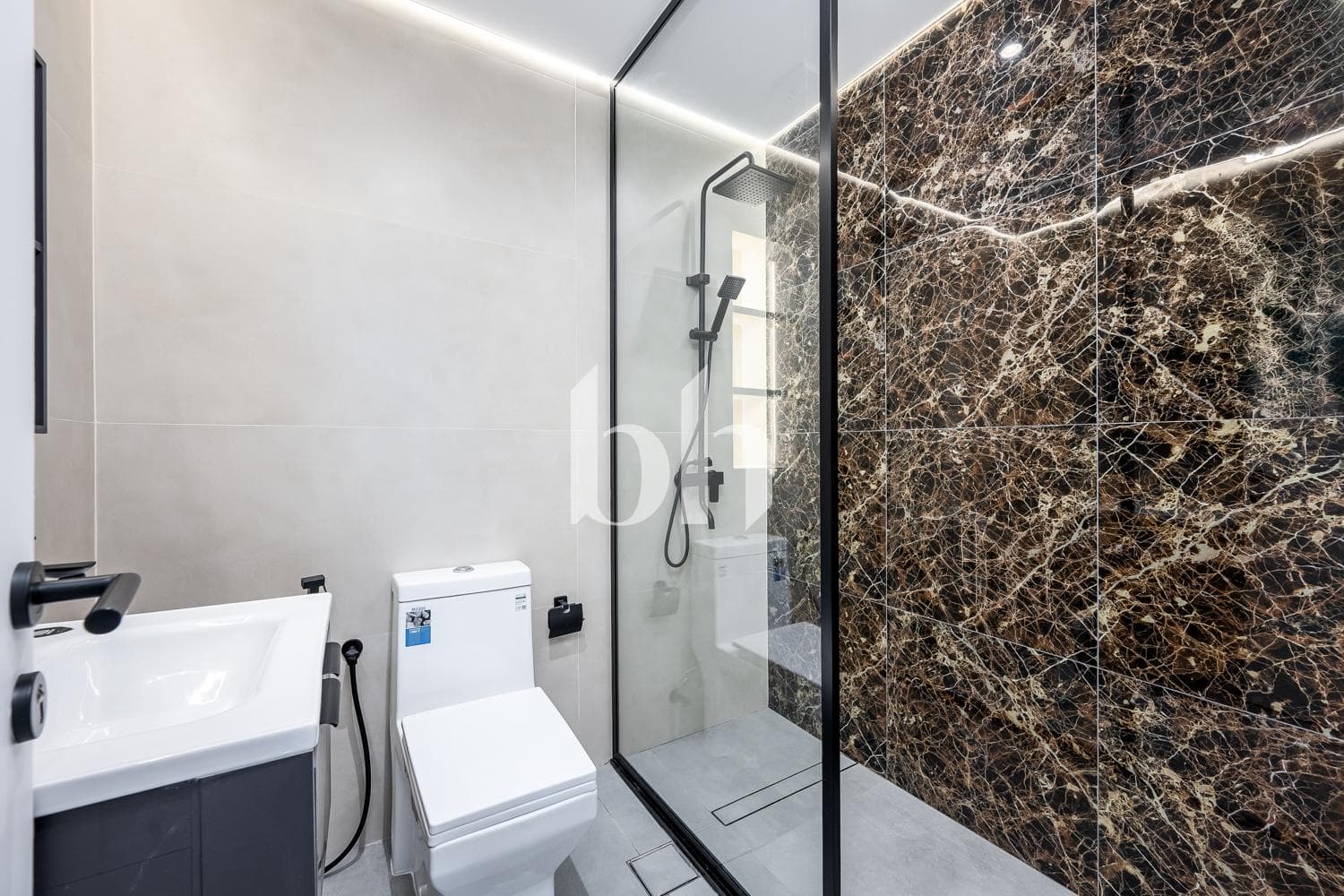 Studio Apartment in DEC Tower 2