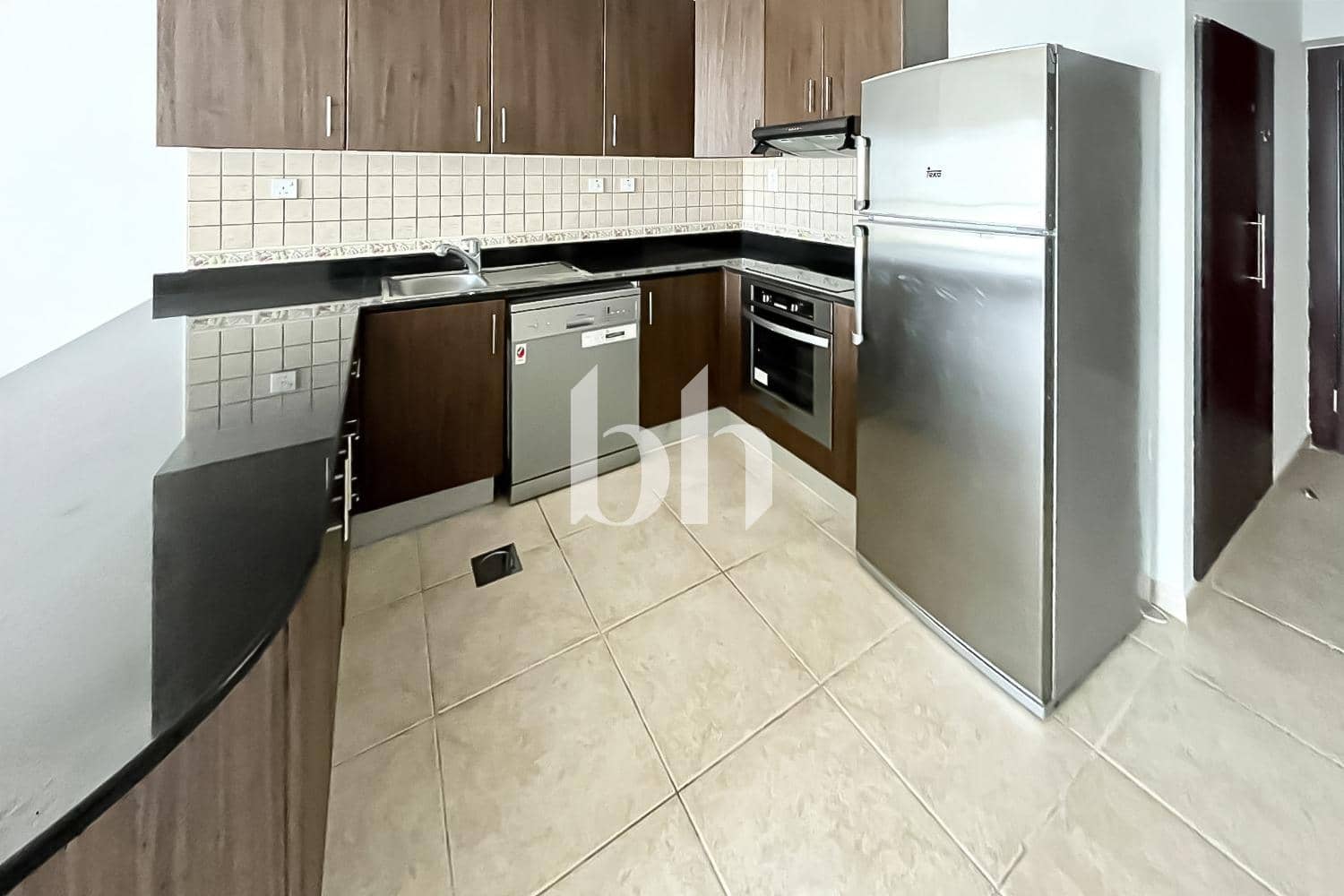 1 Bedroom Apartment in Elite Residence - photo 2
