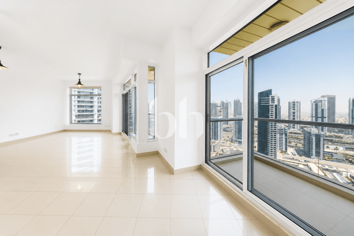 2 Bedroom Apartment in Bonaire Tower - photo 2