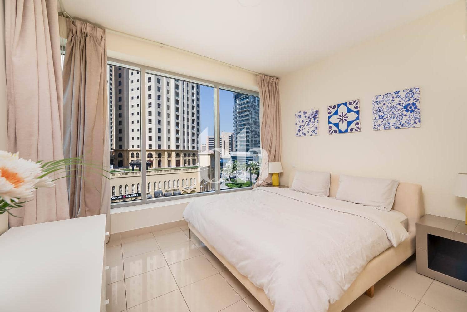 1 Bedroom Apartment in Sanibel Tower - photo 1