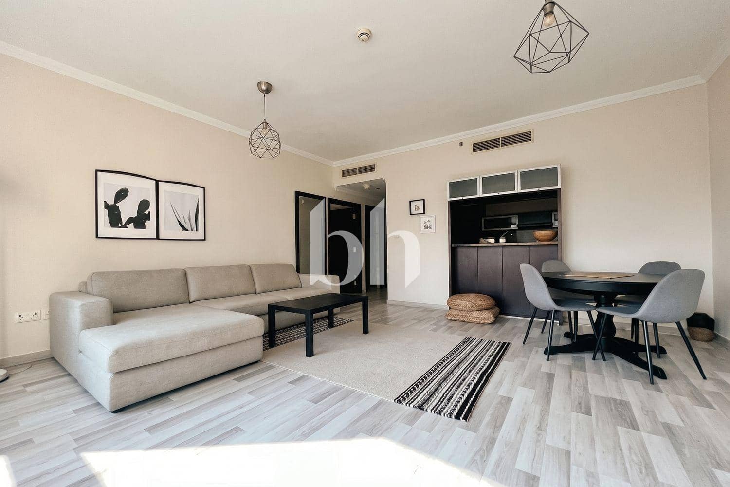 1 Bedroom Apartment in Marina Quays West - photo 1