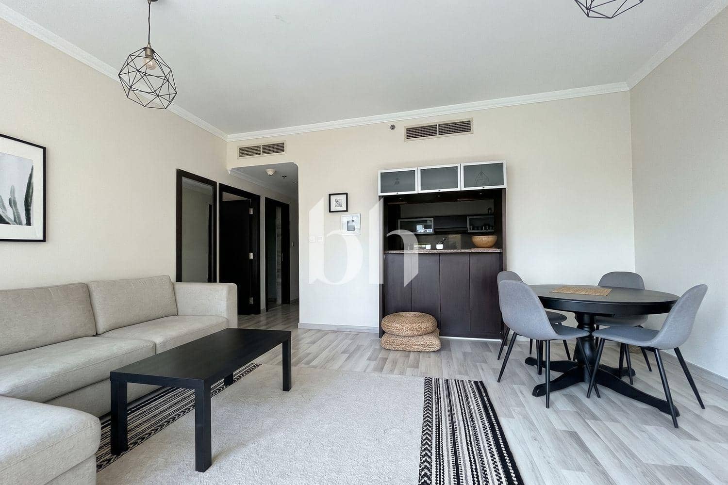 1 Bedroom Apartment in Marina Quays West - photo 2