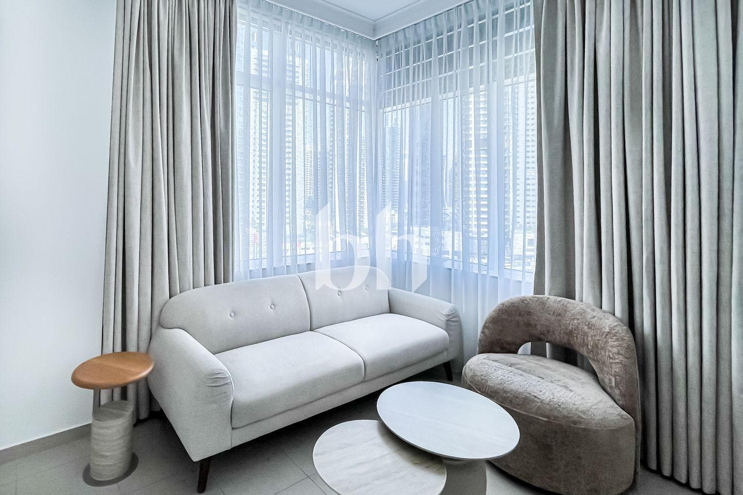 1 Bedroom Apartment in Botanica Tower - photo 1