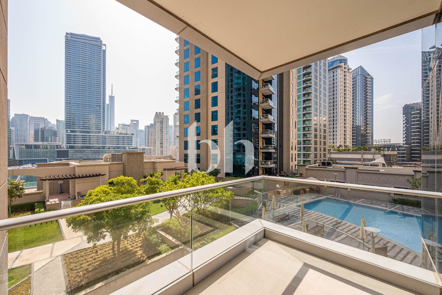 2 Bedroom Apartment in Shemara Tower - photo 2