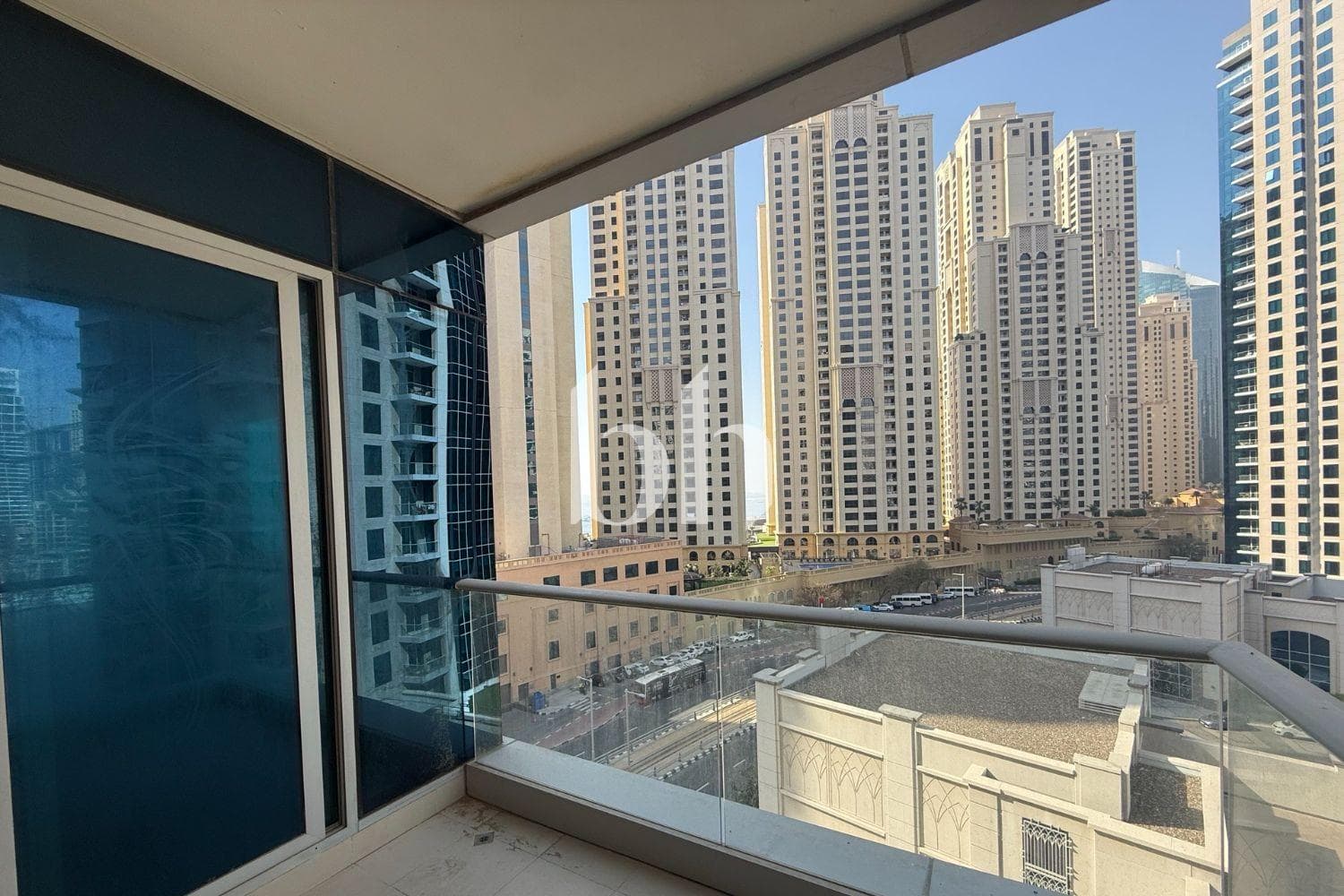 2 Bedroom Apartment in Shemara Tower - photo 2