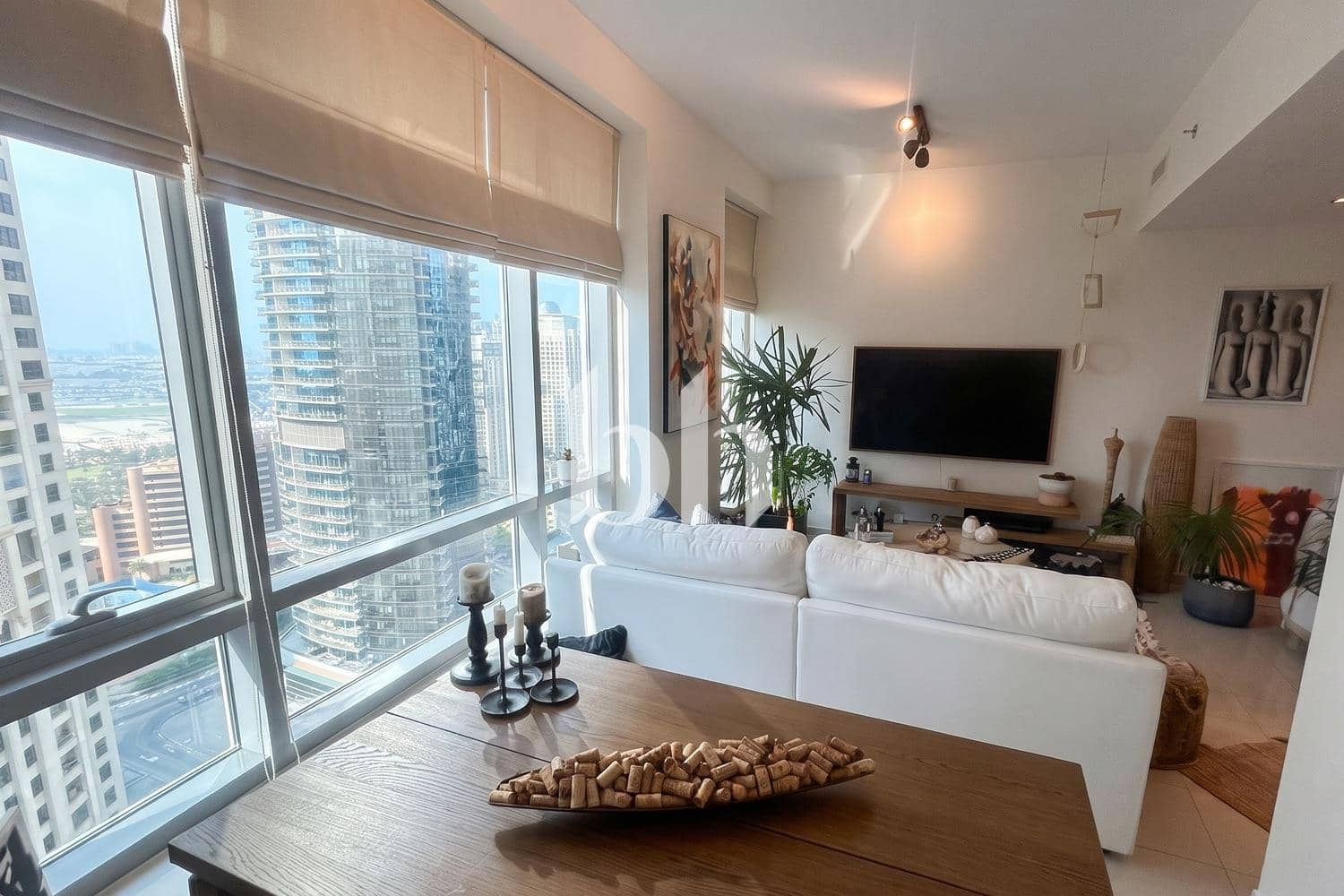 1 Bedroom Apartment in Sanibel Tower - photo 2