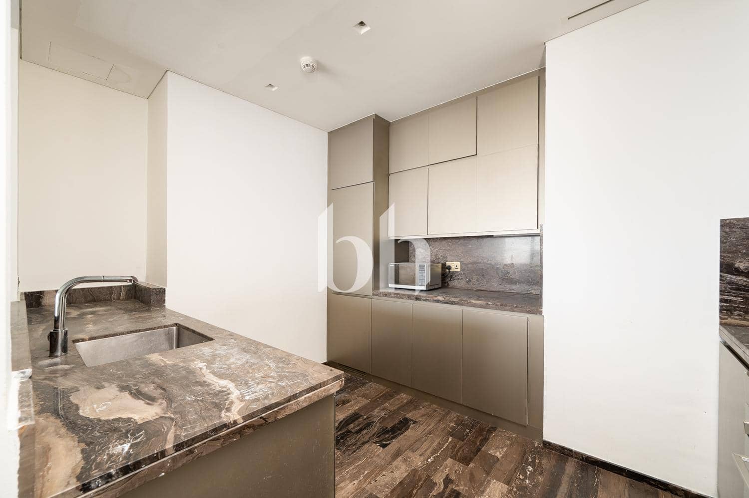 2 Bedroom Apartment in Damac Heights - photo 2