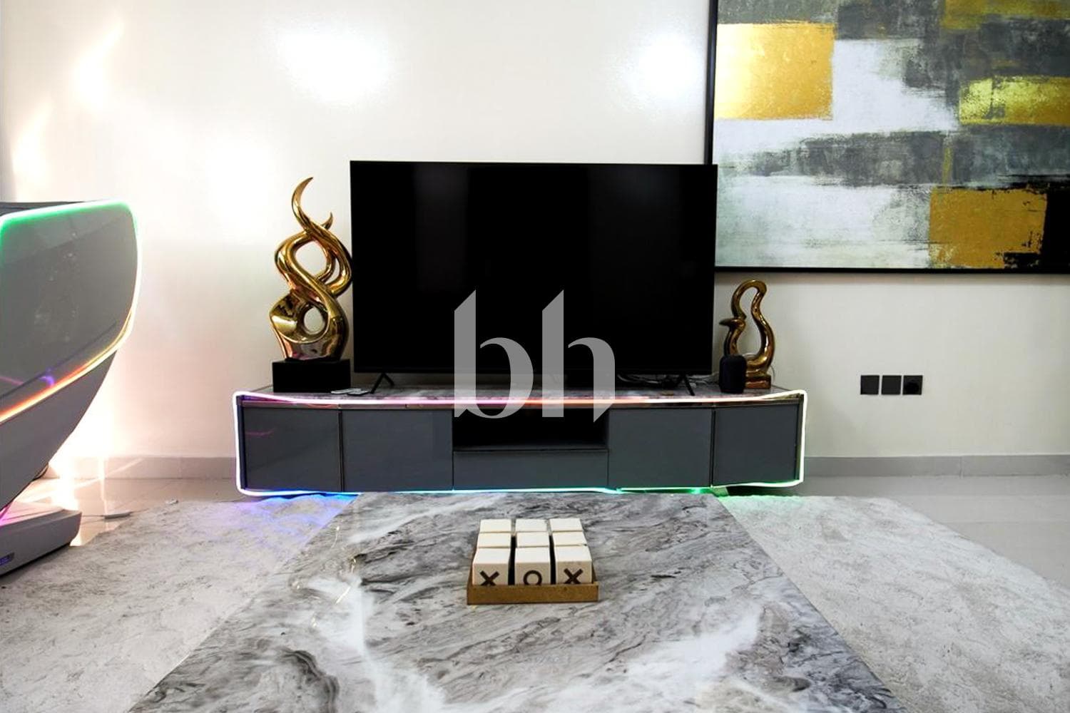 1 Bedroom Apartment in Escan Tower - photo 2