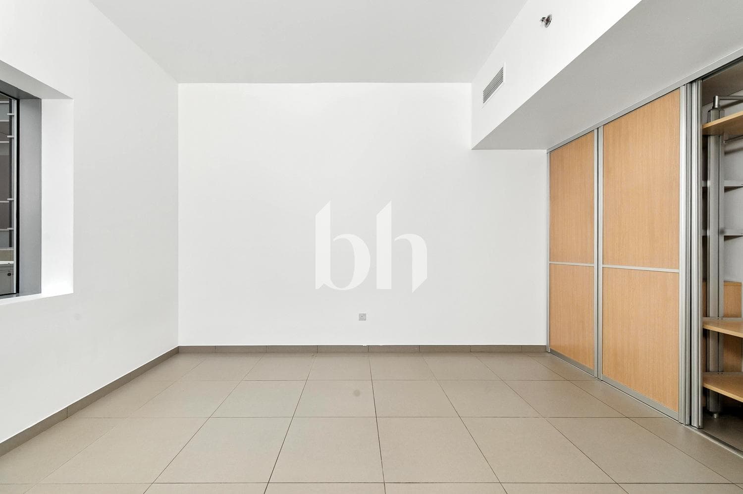 Studio Apartment in Ariyana Tower - photo 2
