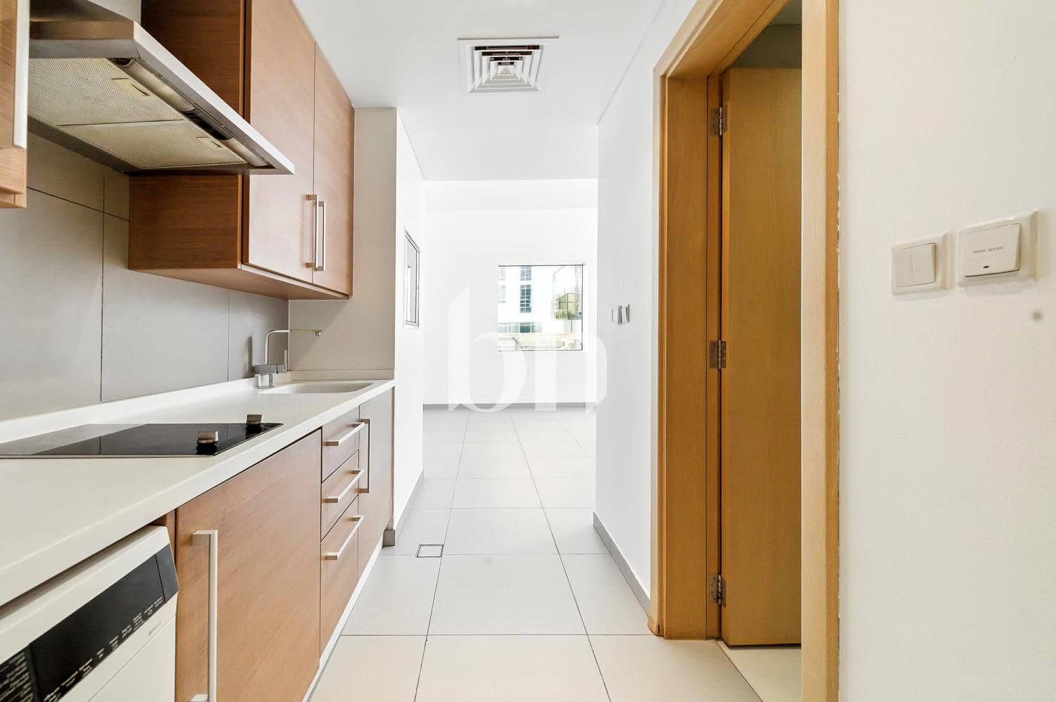Studio Apartment in Ariyana Tower - photo 2