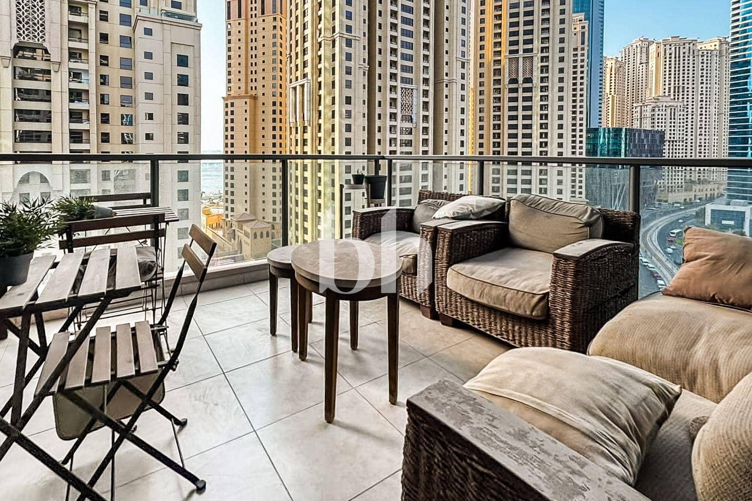2 Bedroom Apartment in Al Sahab 2 - photo 1