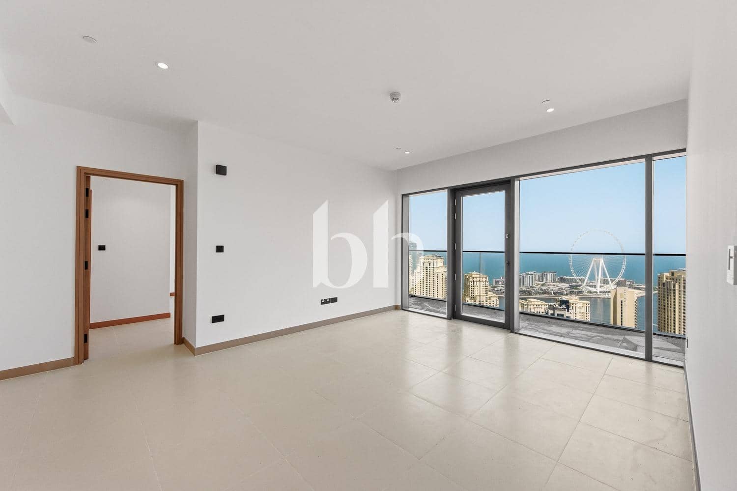 3 Bedroom Apartment in Vida Residences Dubai Marina - photo 2