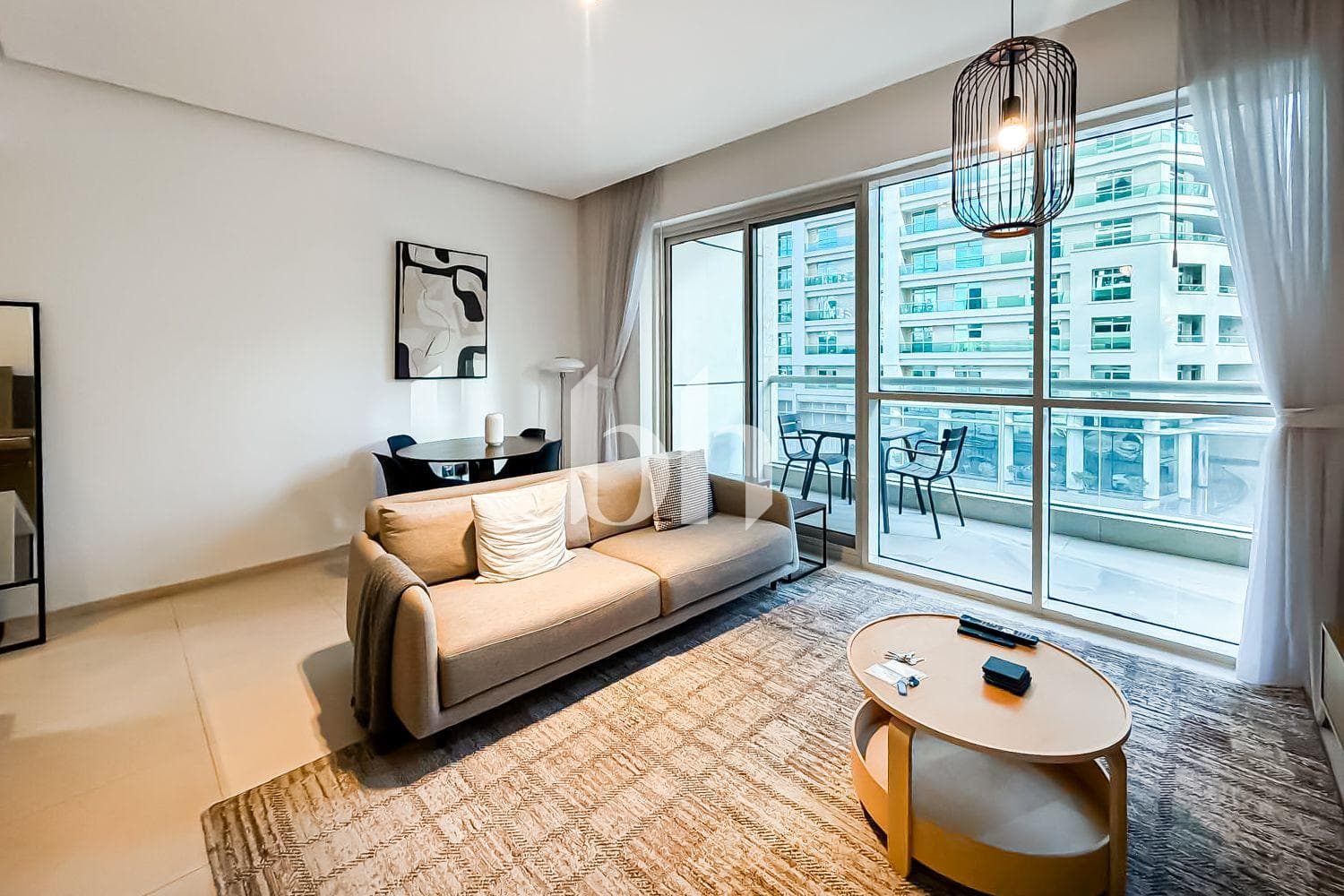 1 Bedroom Apartment in West Avenue Tower