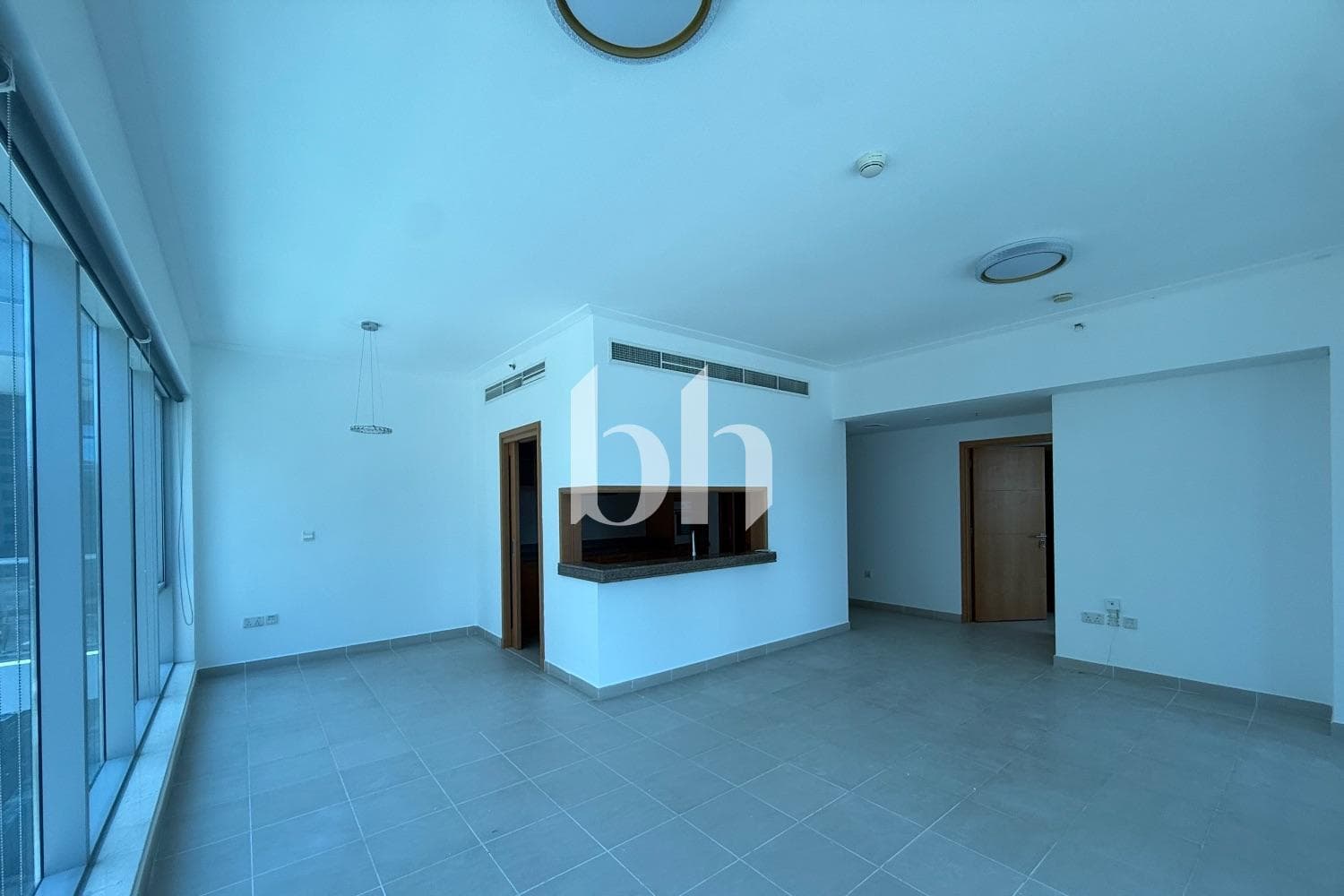 1 Bedroom Apartment in Shemara Tower - photo 2
