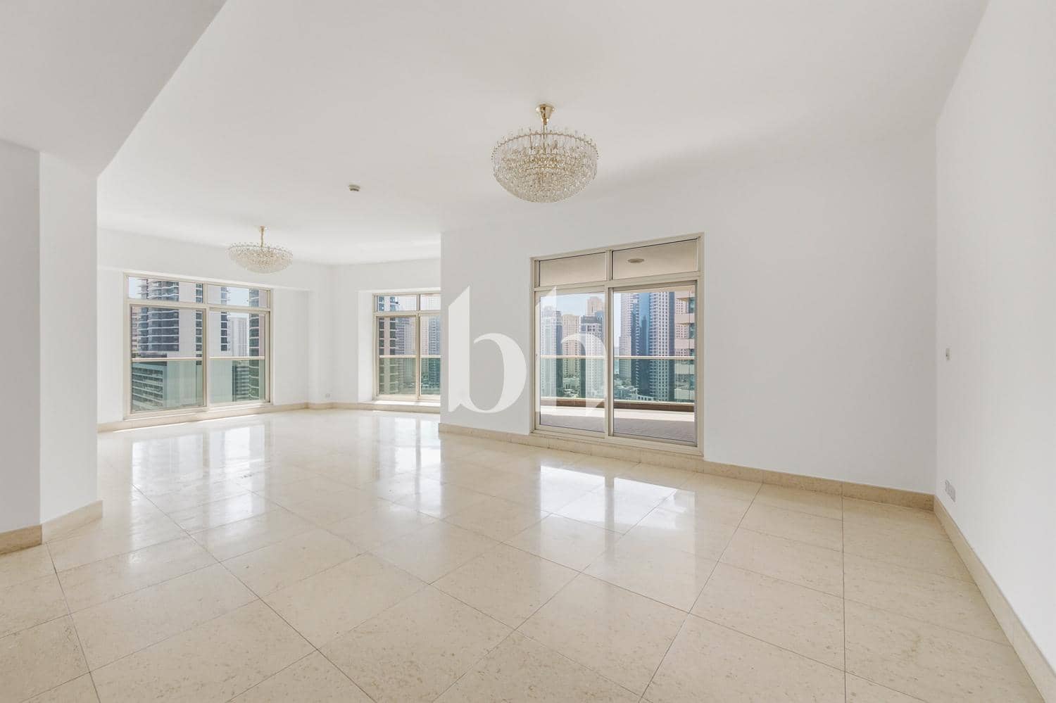 3 Bedroom Apartment in Marina Mansions