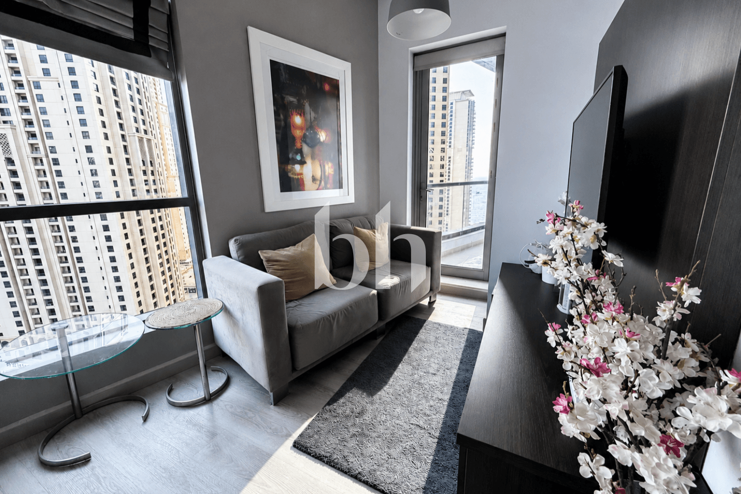 Studio Apartment in Bay Central West - photo 1