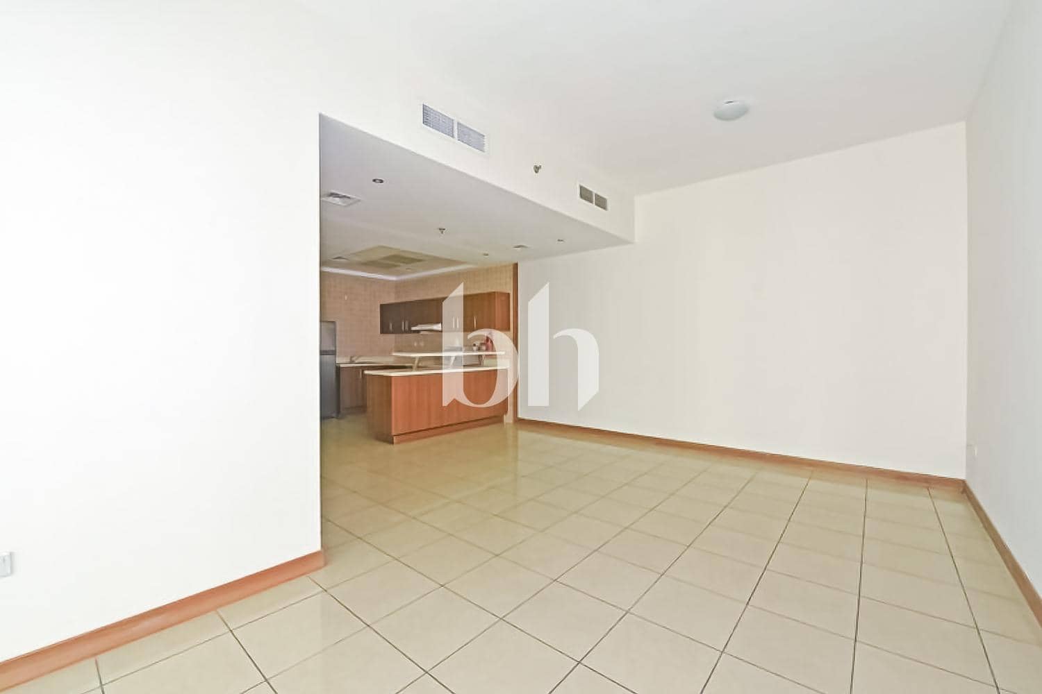 1 Bedroom Apartment in Sulafa Tower - photo 2